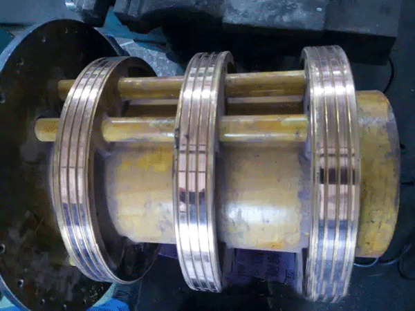 一臺進(jìn)口高壓電機(jī)集電環(huán)維修案例——西安泰富西瑪電機(jī)(西安西瑪電機(jī)集團(tuán)股份有限公司)官方網(wǎng)站 一臺進(jìn)口高壓電機(jī)集電環(huán)維修案例——西安泰富西瑪電機(jī)(西安西瑪電機(jī)集團(tuán)股份有限公司)官方網(wǎng)站